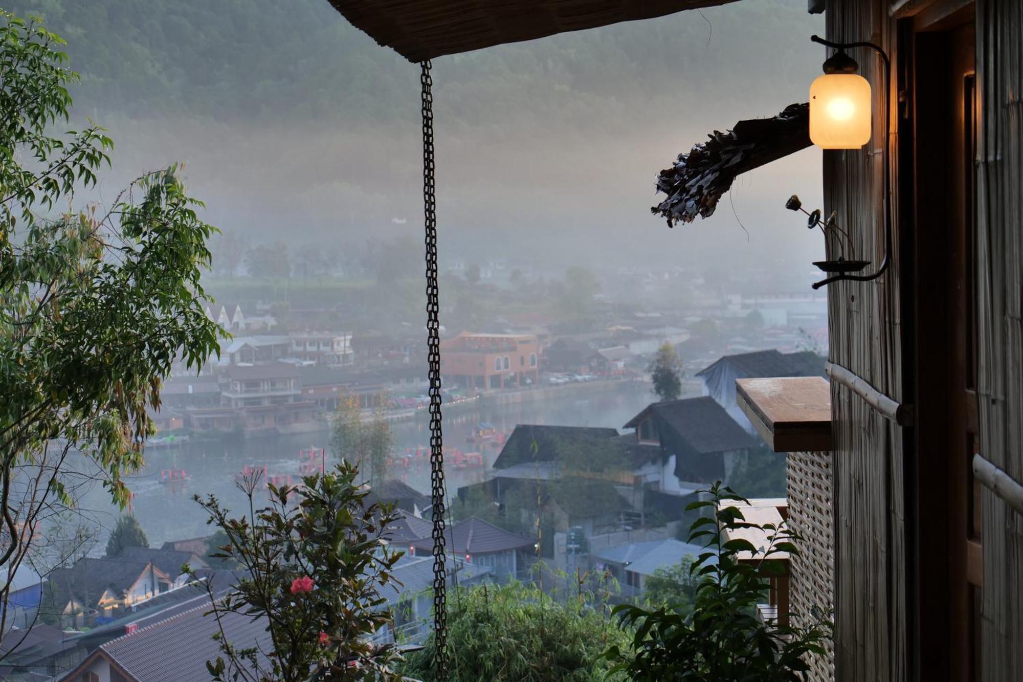Hedreung Banrakthai Homestay And Camping Ban Rak Thai Bagian luar foto